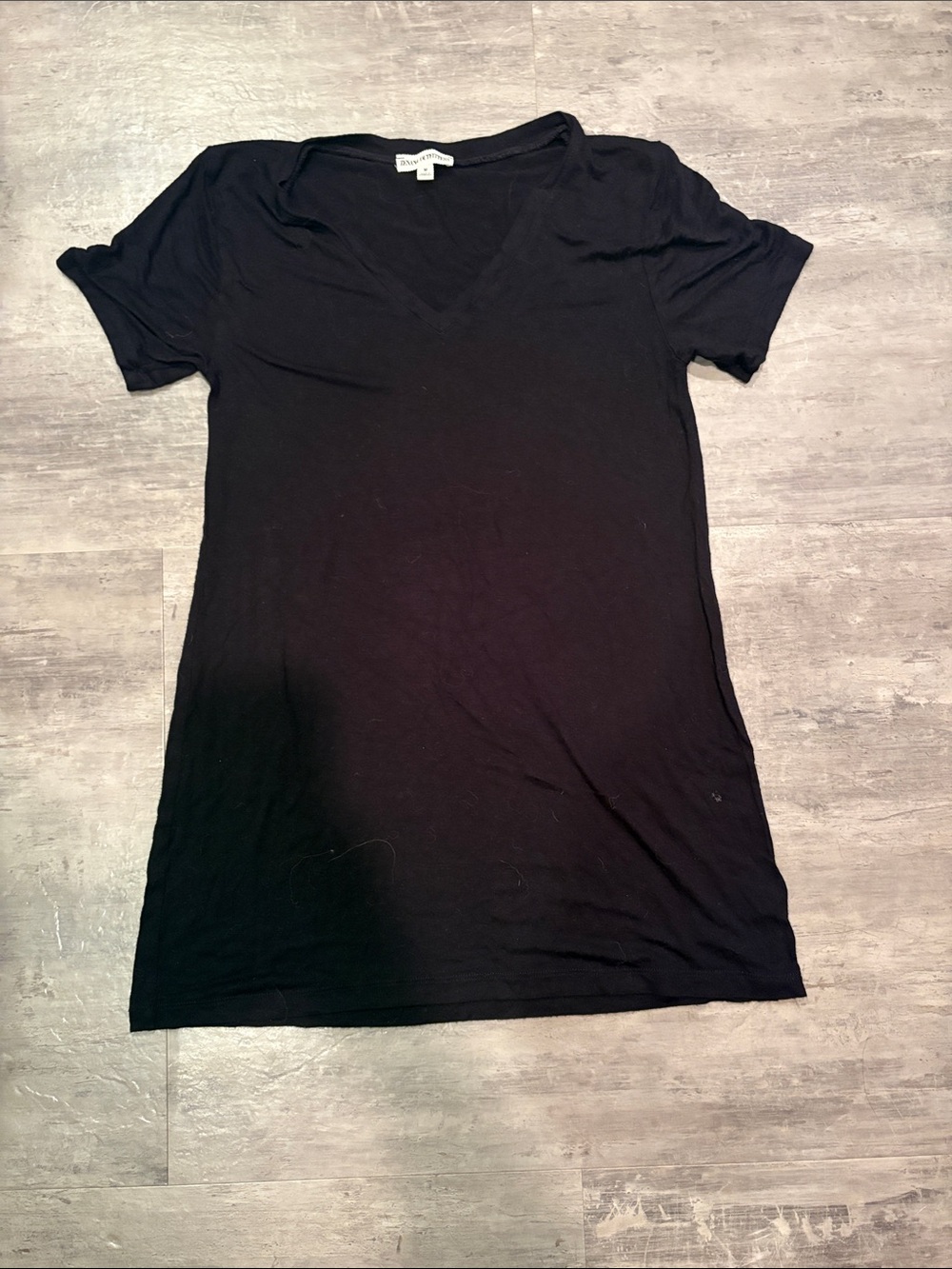 Zenana Outfitters Black V-Neck Short Sleeve Tee